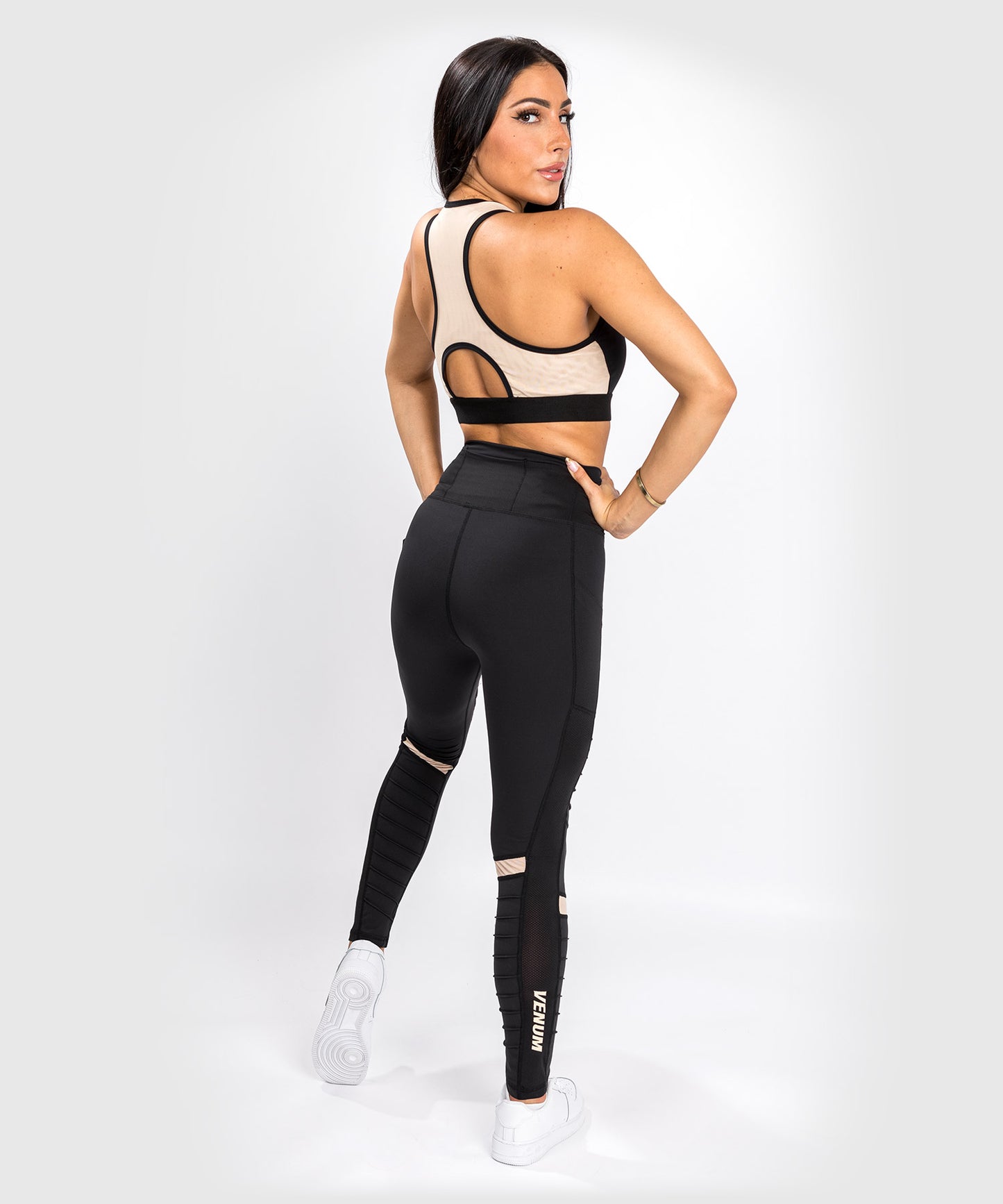 Reggiseno sportivo Venum Moto – Nero/Sabbia