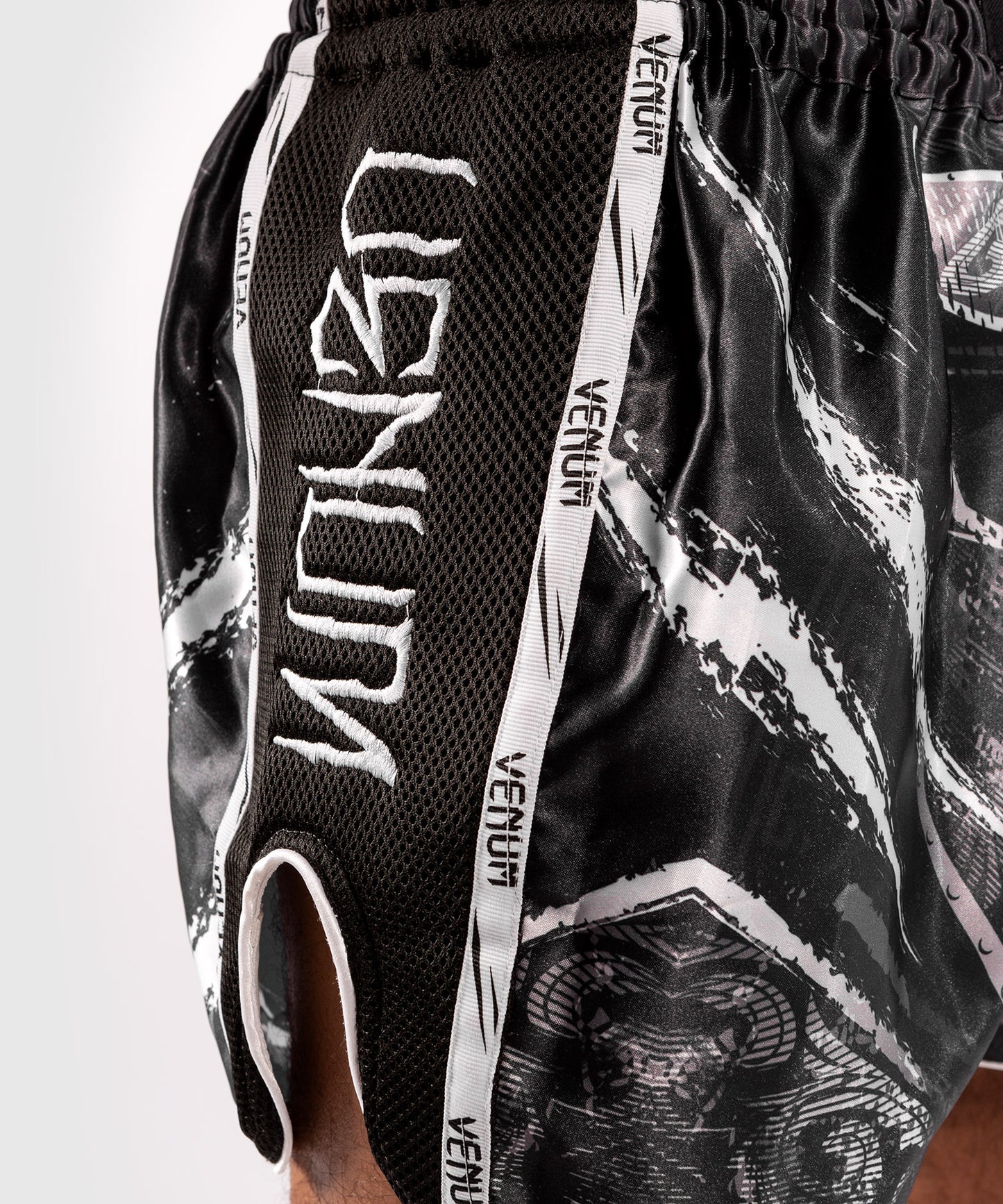 Pantaloncini da Muay Thai Venum GLDTR 4.0