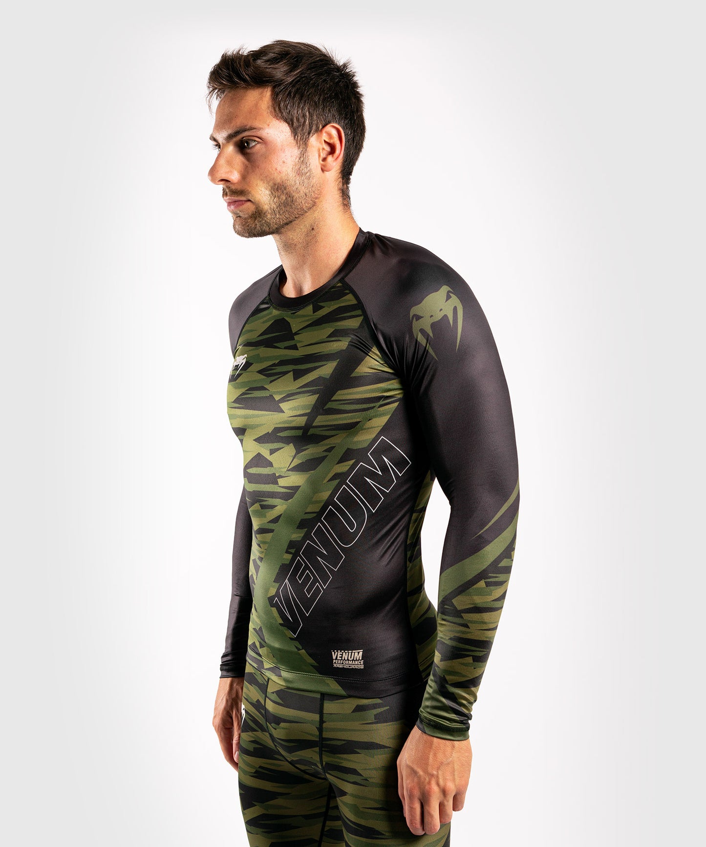 Rashguard Venum Contender 5.0 - maniche lunghe - Camo cachi