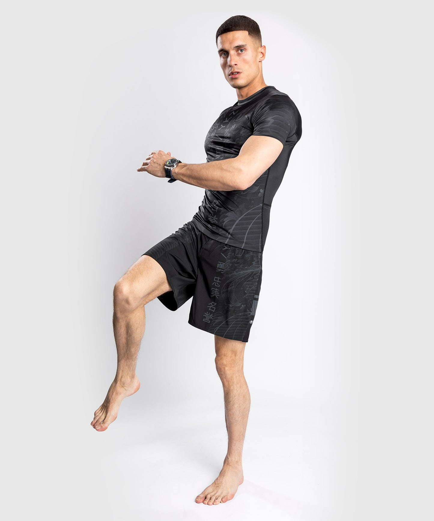T-shirt a compressione Venum YKZ21 - Manica Corta - Nero/Nero