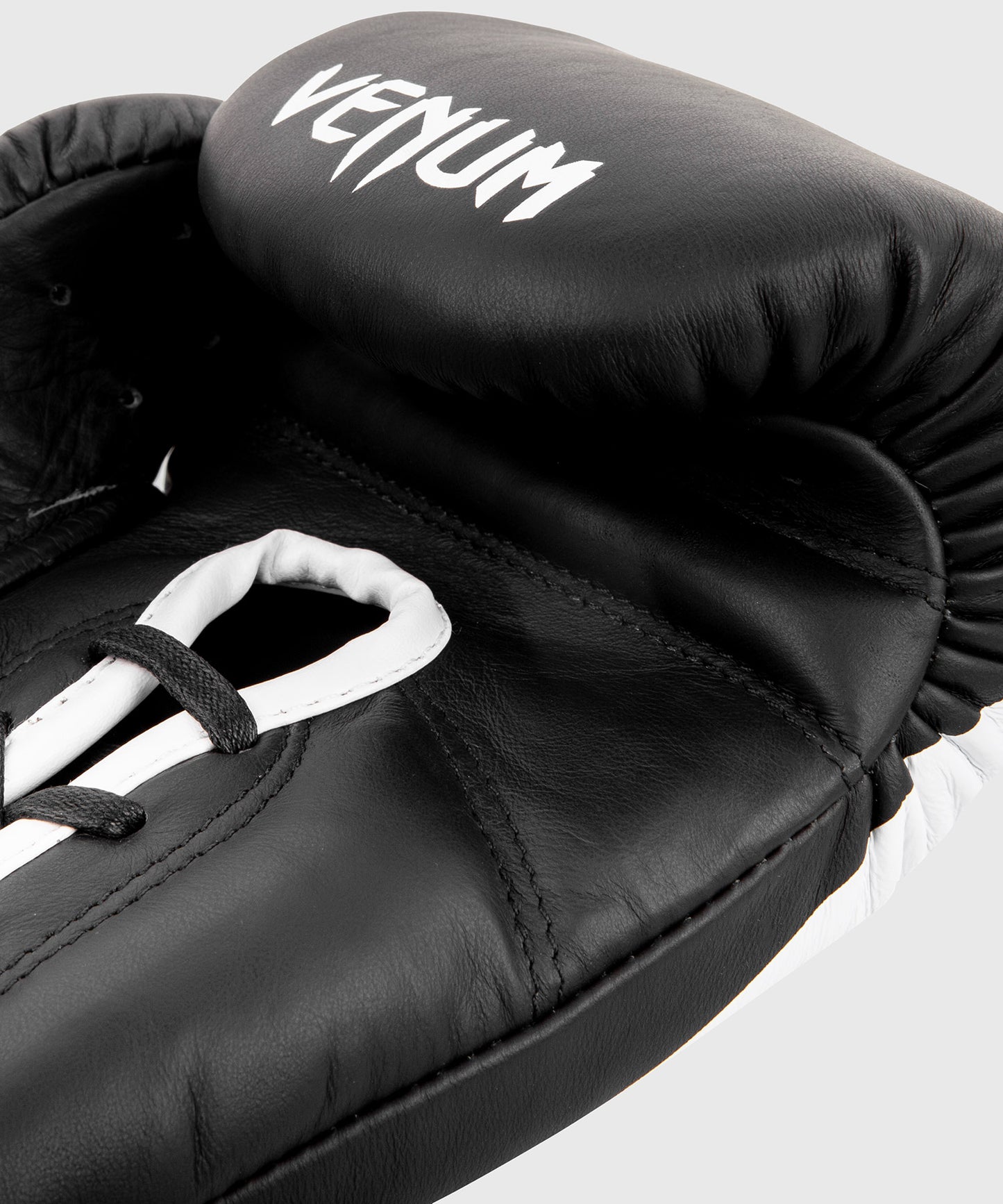 Guantoni da boxe professionali Venum Giant 2.0 – Lacci - Nero/Bianco
