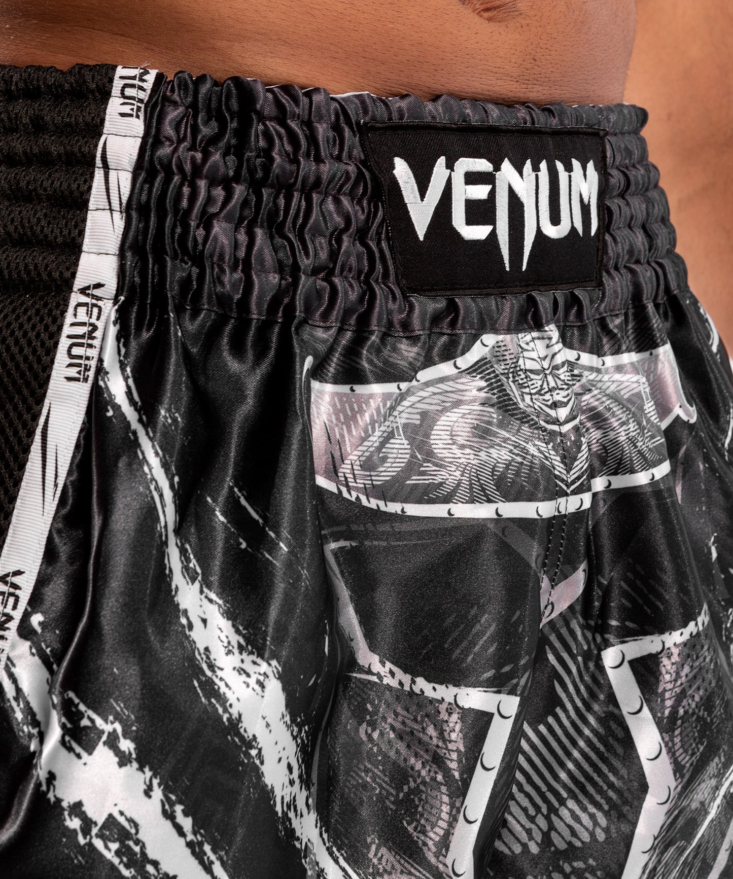 Pantaloncini da Muay Thai Venum GLDTR 4.0