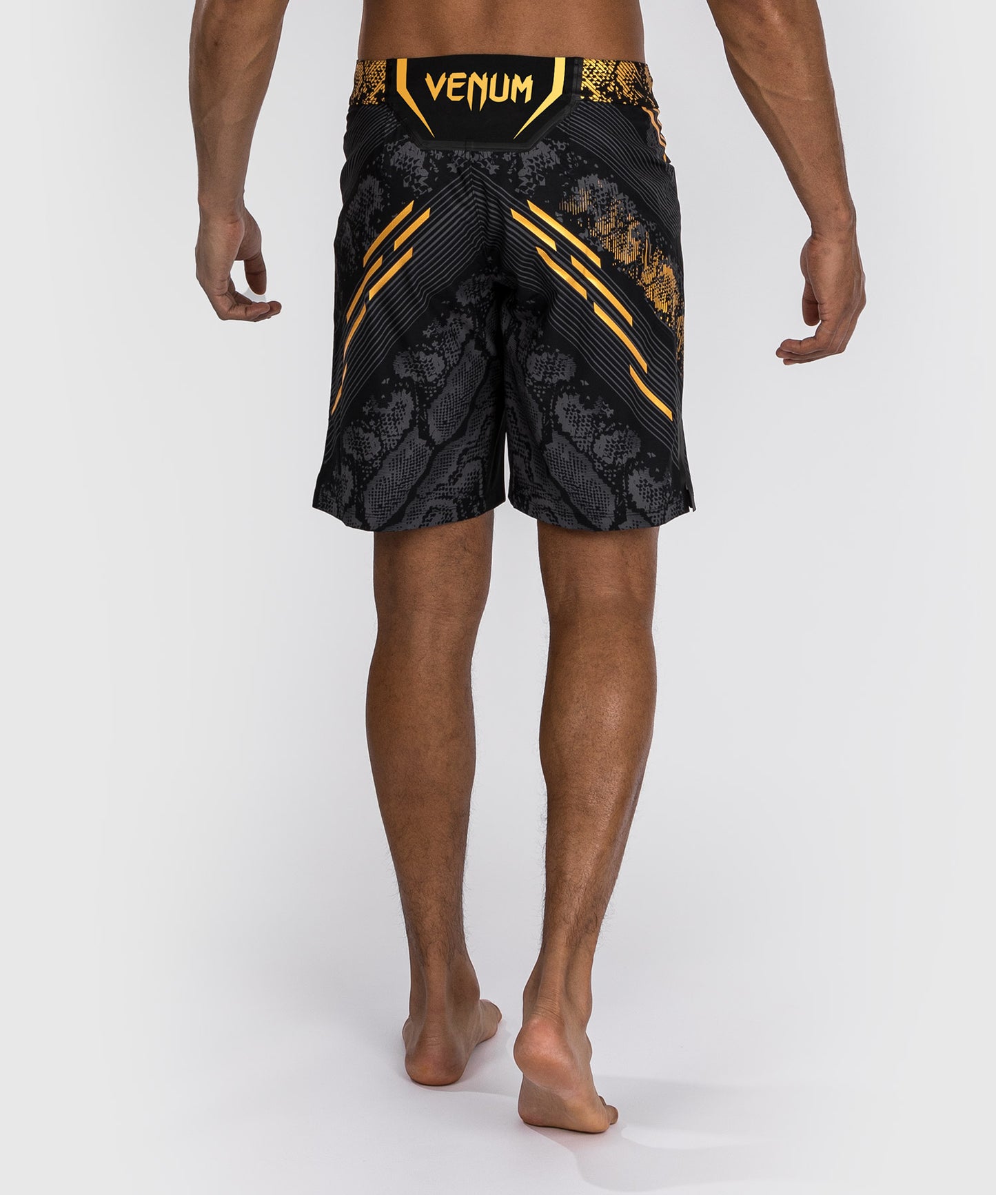 UFC Adrenaline by Venum Authentic Fight Night Pantaloncini da combattimento da Uomo - Vestibilità Lunga - Champion