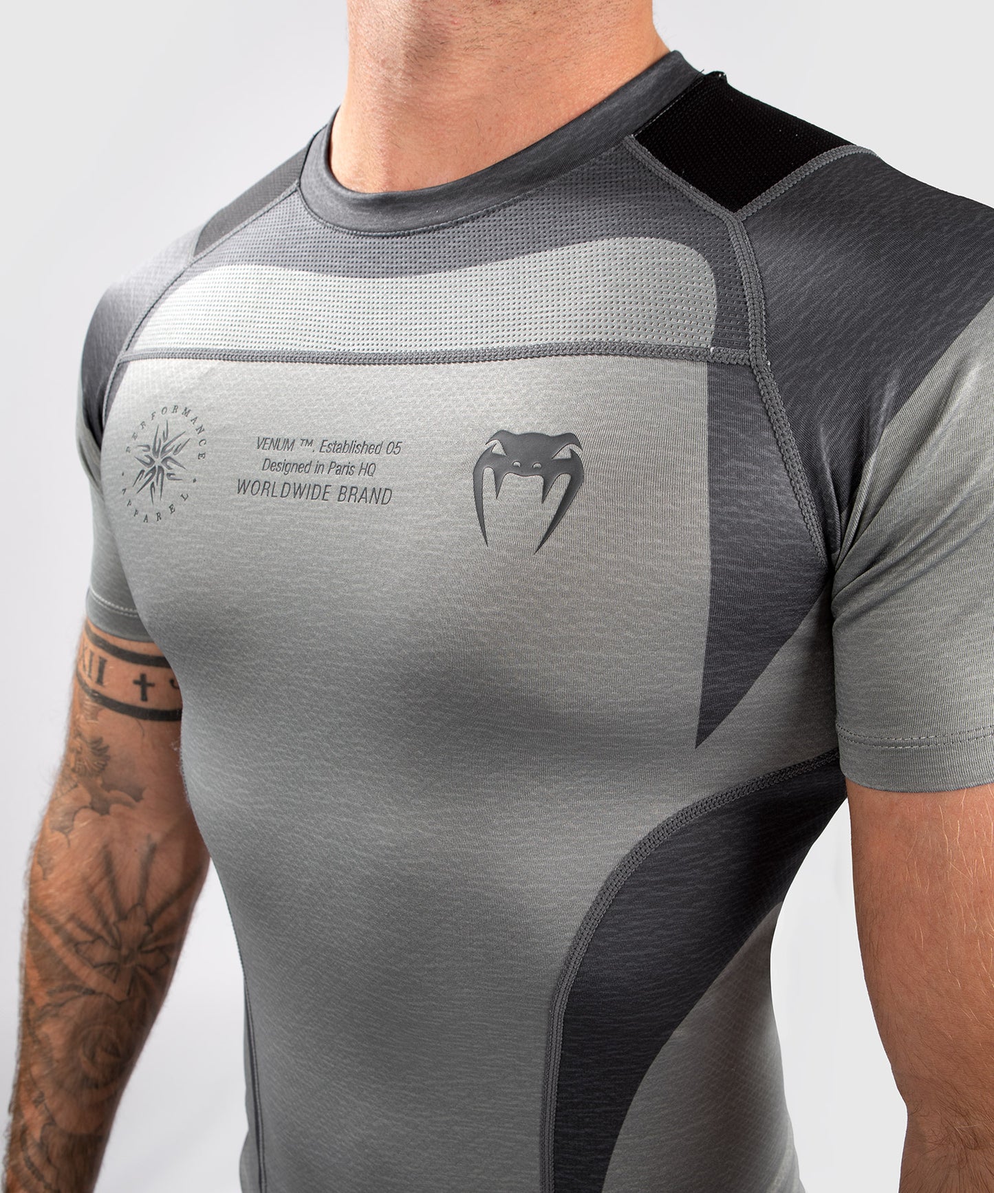 T-Shirt a compressione Venum Stone - Manica Corta - Verde minerale