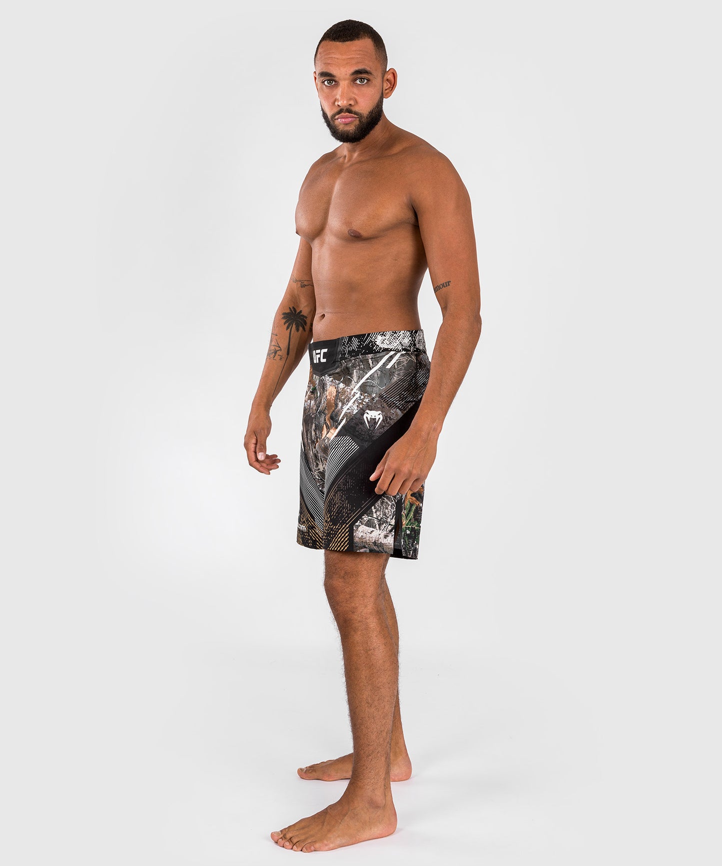 UFC Adrenaline by Venum Fight Night Pantaloncini da combattimento da uomo Realtree Camo - vestibilità lunga