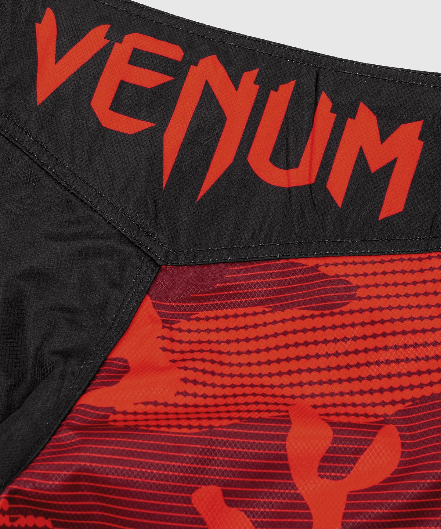 Pantaloncini MMA Venum Light 3.0 - Rosso/Nero