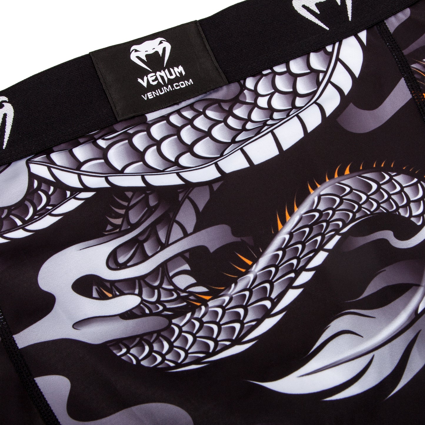 Pantaloncini a compressione Venum Dragon's Flight - Nero/Bianco