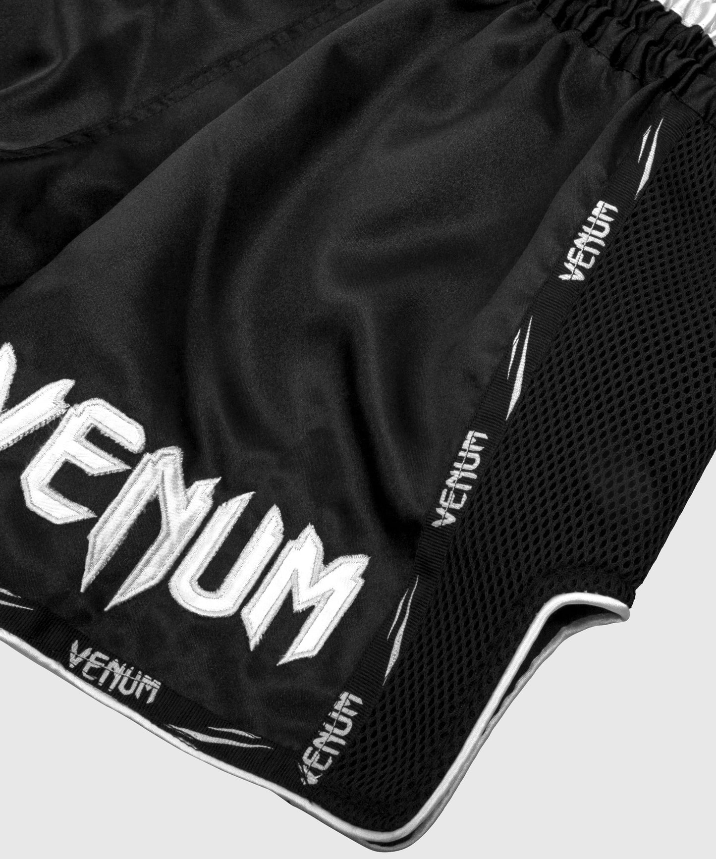 Pantaloncini da Muay Thai Venum Giant