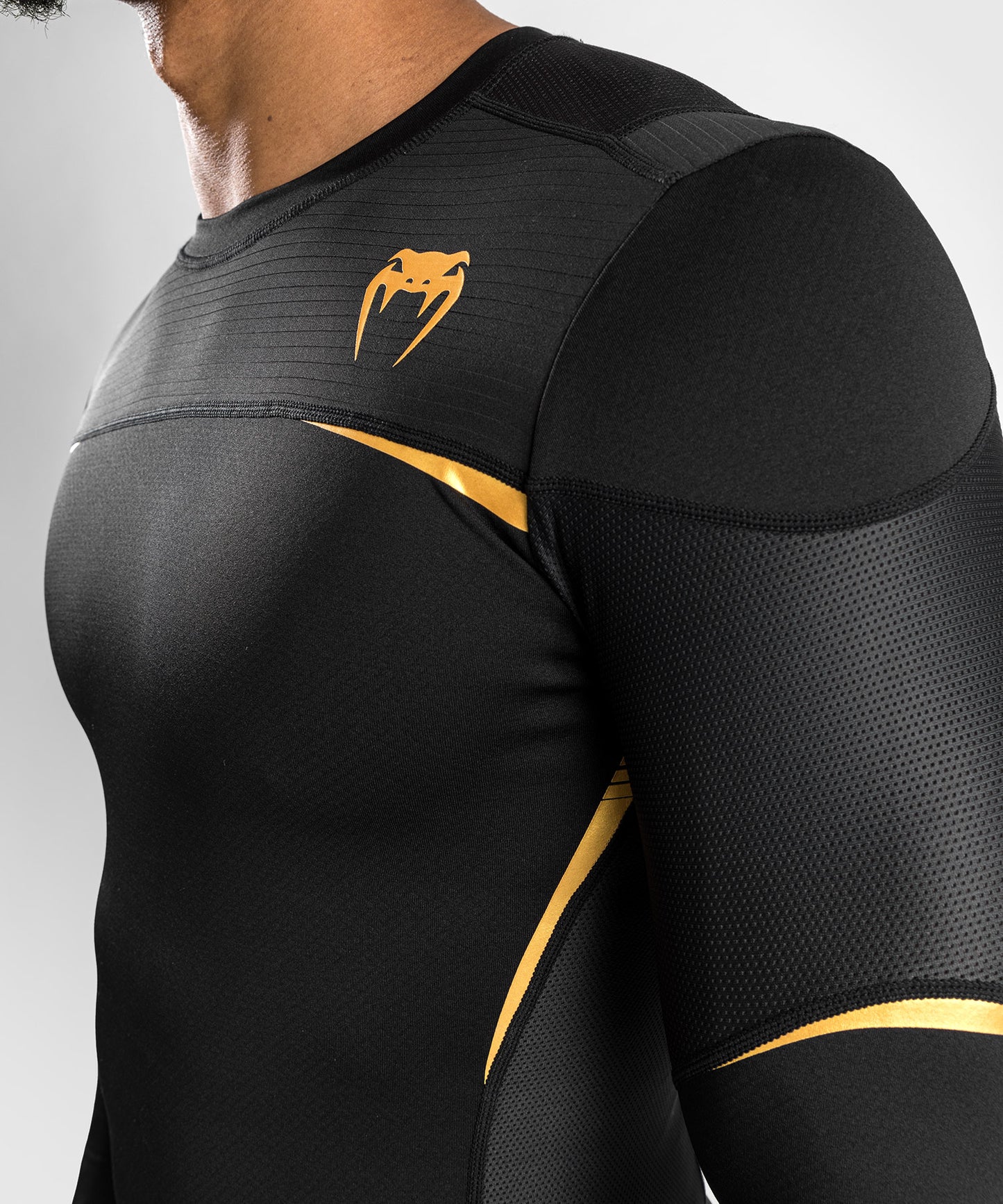 T-shirt a compressione Venum Tempest 2.0 (a manica lunga) - nero/oro