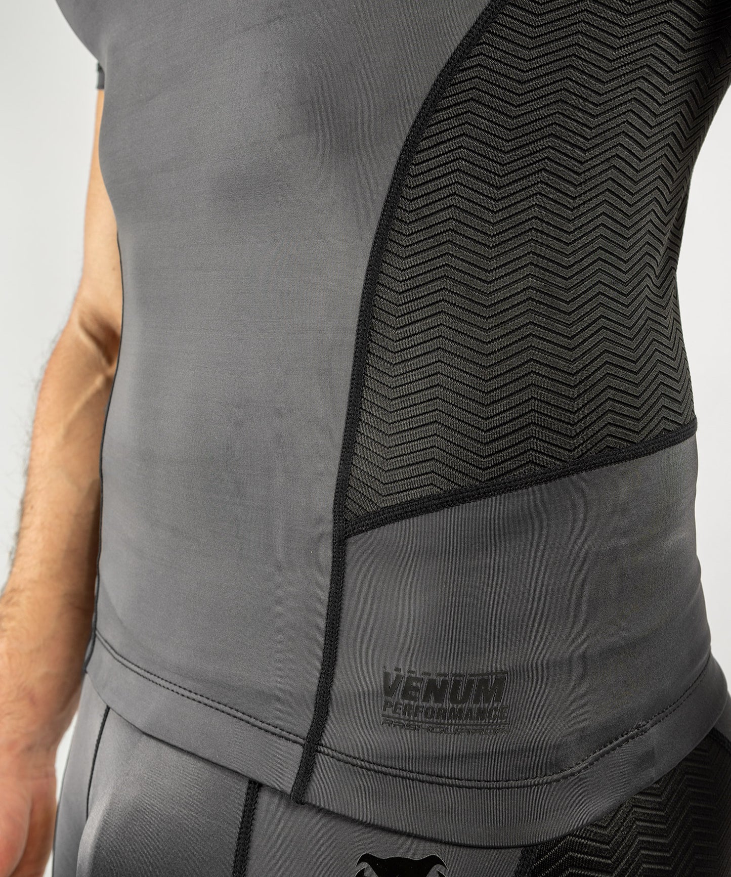 G-fit Rashguard Venum - Maniche Corte