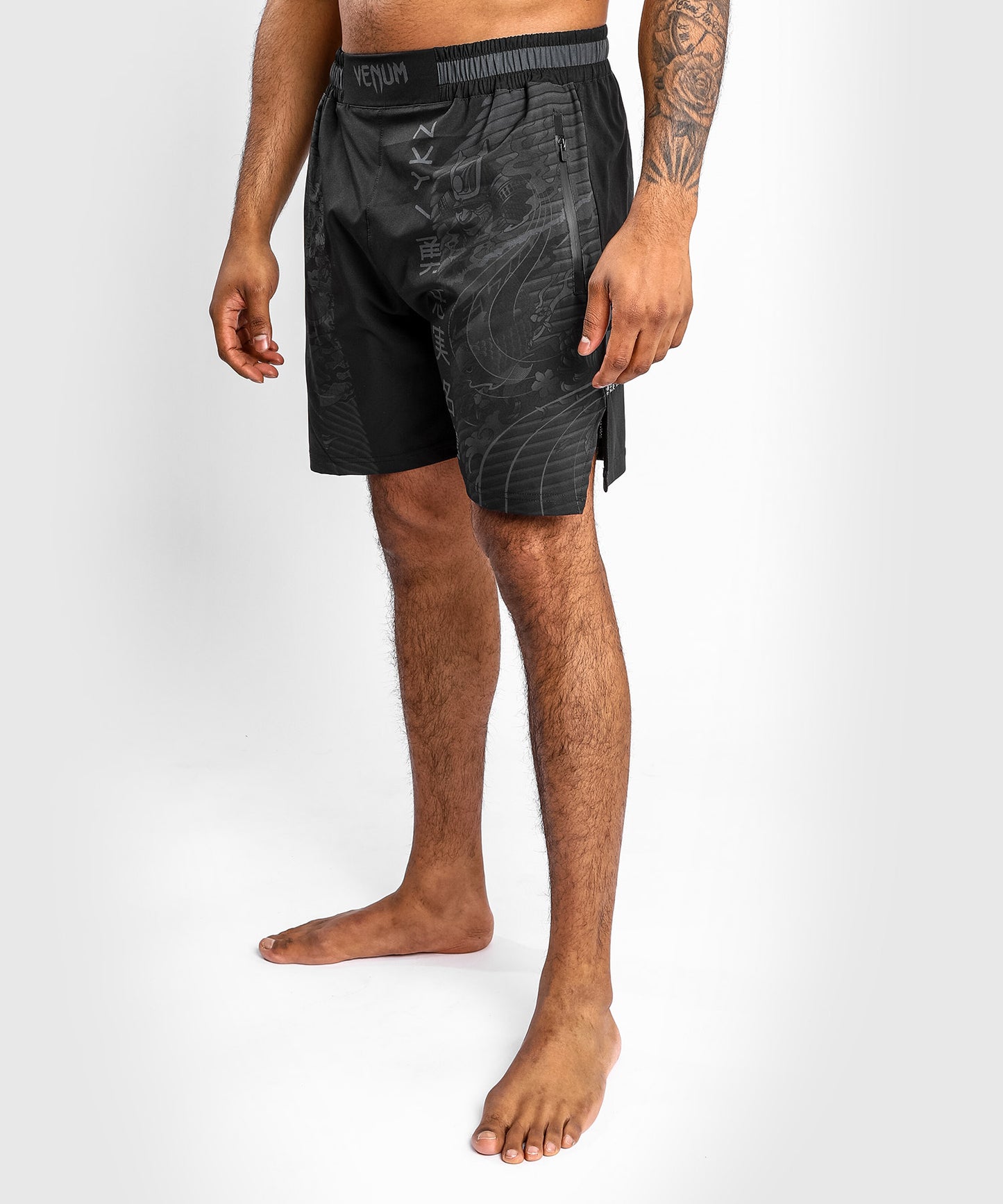 Pantaloncini sportivi Venum YKZ21 - Nero/Nero